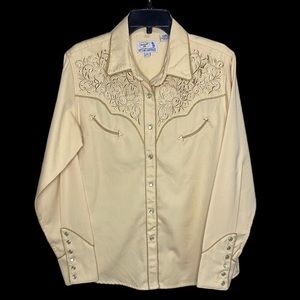 Retro‎ western wear vintage embroidered wester shirt.